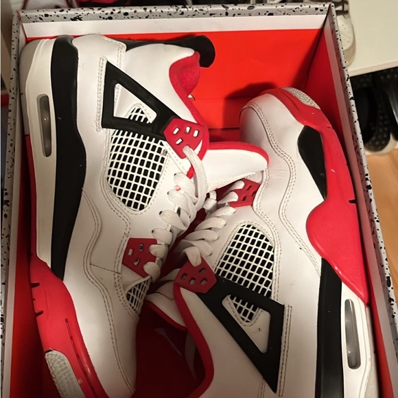 SOLD!!Fire Red Jordan 4 GS SIZE 6.5 - Picture 3 of 4